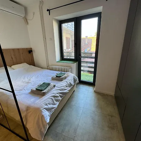 The London Groove Apartment Novi Sad