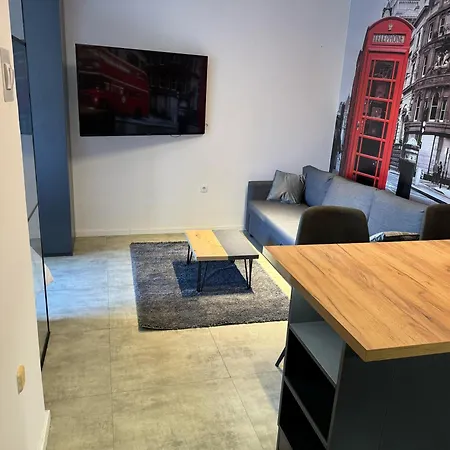 The London Groove Apartment